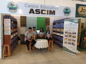 Estudiantes del BATAN presentan su producto en la Feria Hogar