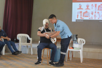 Lic. Cristhian Lesmo presentando el tema del día: Primeros Auxilios.