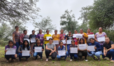 Campa Capaz con la mujeres de Campo Alegre