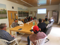 Consejo comunitario de la comunidad Enlhet Yalve Sanga se informa sobre la ASCIM