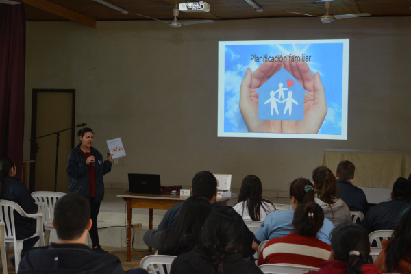Capacitación del Dpto. Salud sobre los beneficios de la planificación familiar