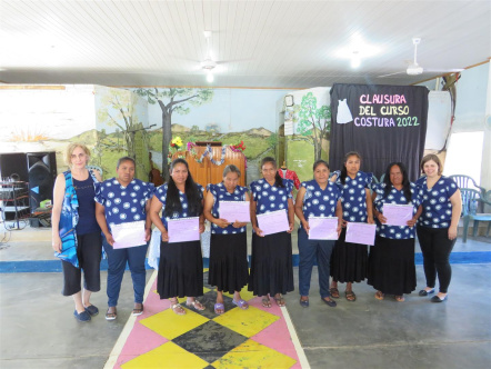 Clausura del curso completo en costura básica 2022